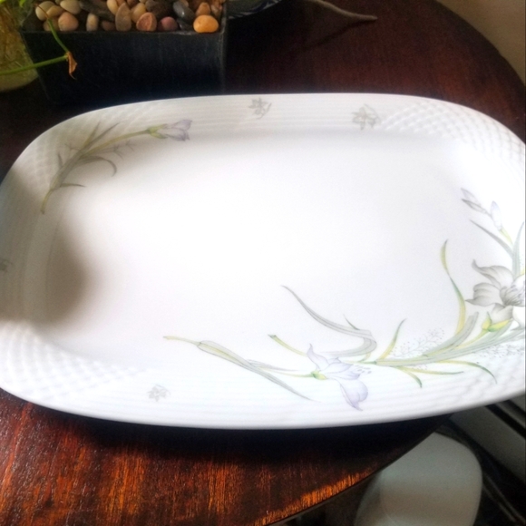 Vintage China Pearl Fine China Daffodil Serving Platter & Bowl - Picture 4 of 8